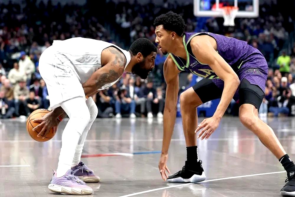 AYX爱游戏中国-TL带队取胜！，浓眉哥重要时刻重返赛场上演精彩一战-AYX爱游戏中国