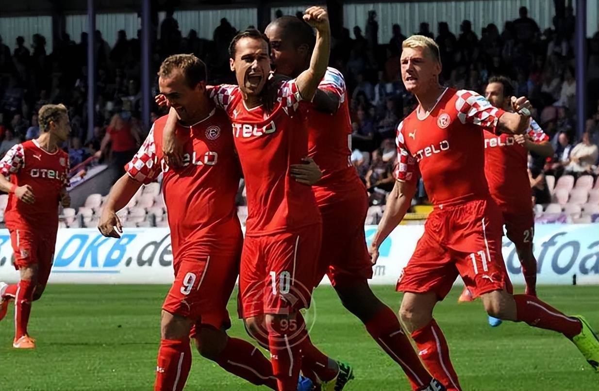 爱游戏入口-德国杯赛后走向成谜；拉齐奥再遭质疑；赛场秩序良好；纪律约束更严格-爱游戏入口